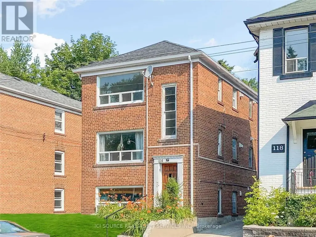 2 - 116 Eastwood Road, Toronto (Woodbine Corridor)